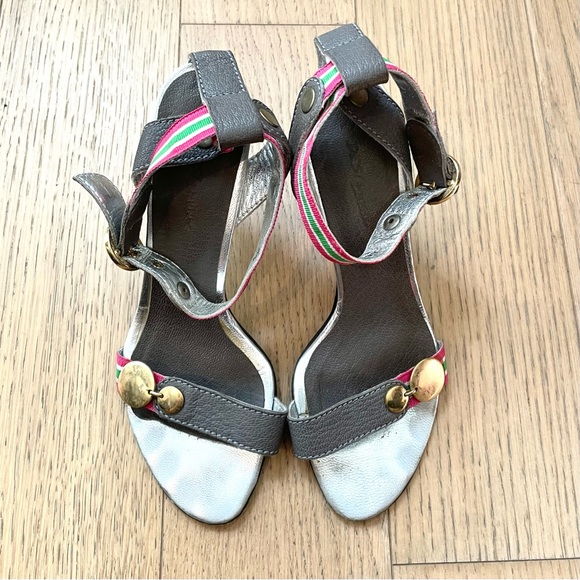 Silver High Heel Sandal’s w. Pink Striped Straps Gold Accessories Size 7 - Picture 2 of 9